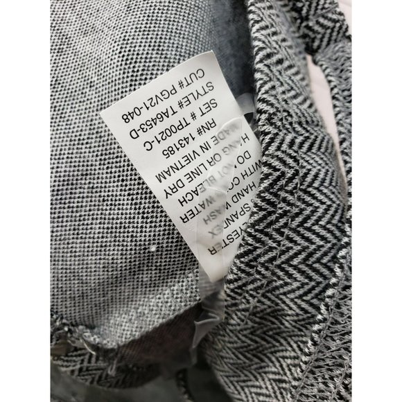 Popular Basic Women's Chevron Black White Cropped Fitted Tank Top Size Large - Picture 4 of 10